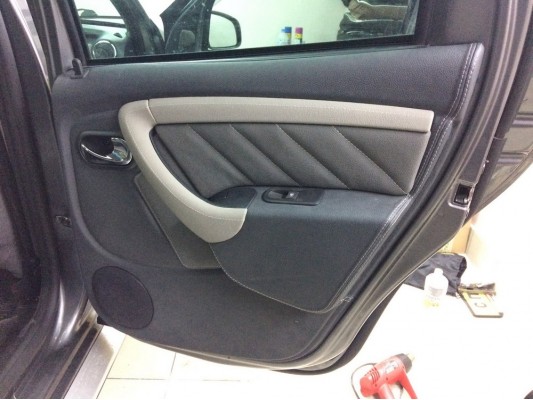 Перетяжка дверных карт